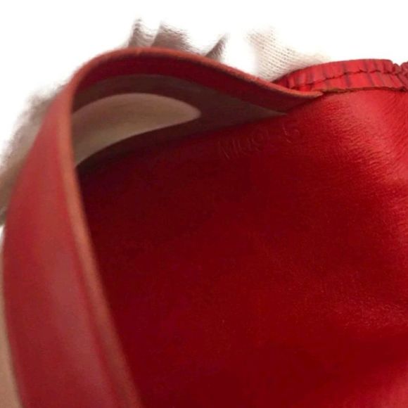 Louis Vuitton Epi 2 Card Vertical Leather Pass Card Case /P2597 - Picture 9 of 9